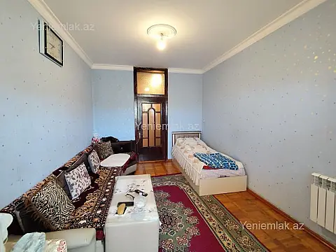 Satılır 2 otaqlı köhnə tikili 60 m²