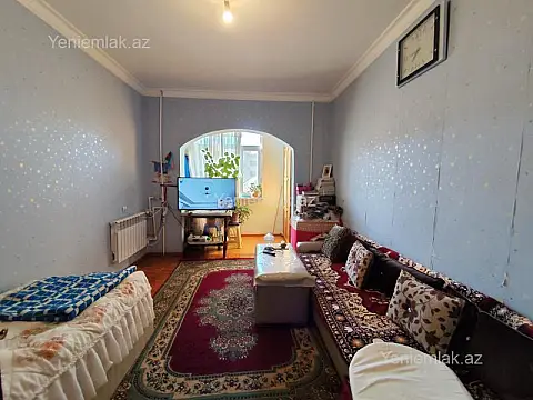 Satılır 2 otaqlı köhnə tikili 60 m²