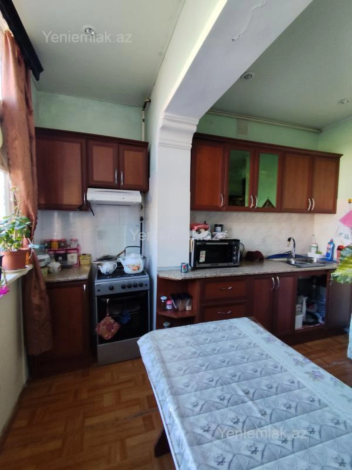 Satılır 2 otaqlı köhnə tikili 60 m²