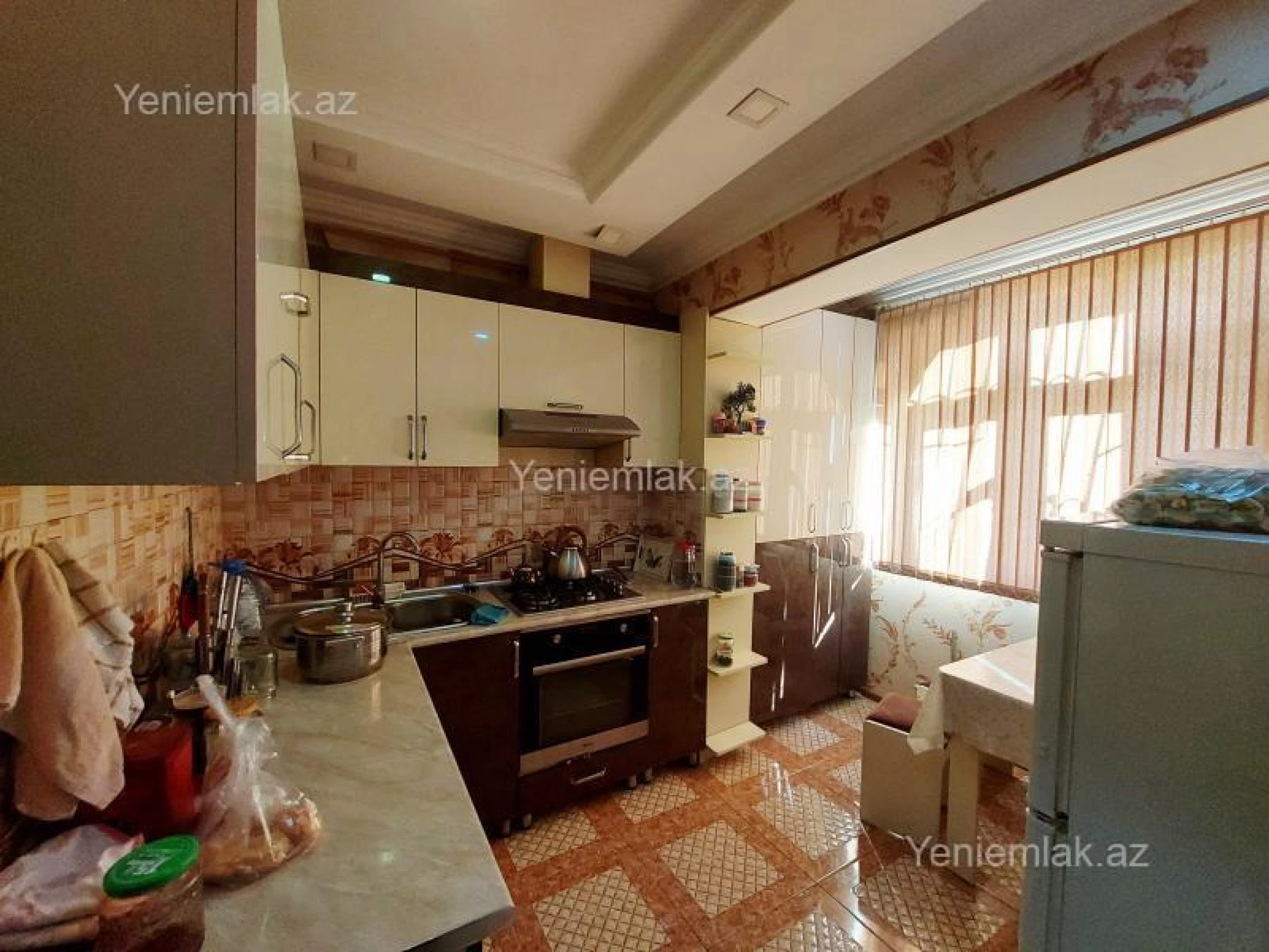 Satılır 2 otaqlı köhnə tikili 58 m²