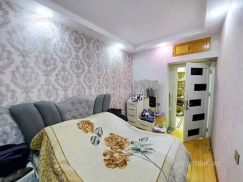 Satılır 2 otaqlı köhnə tikili 58 m²