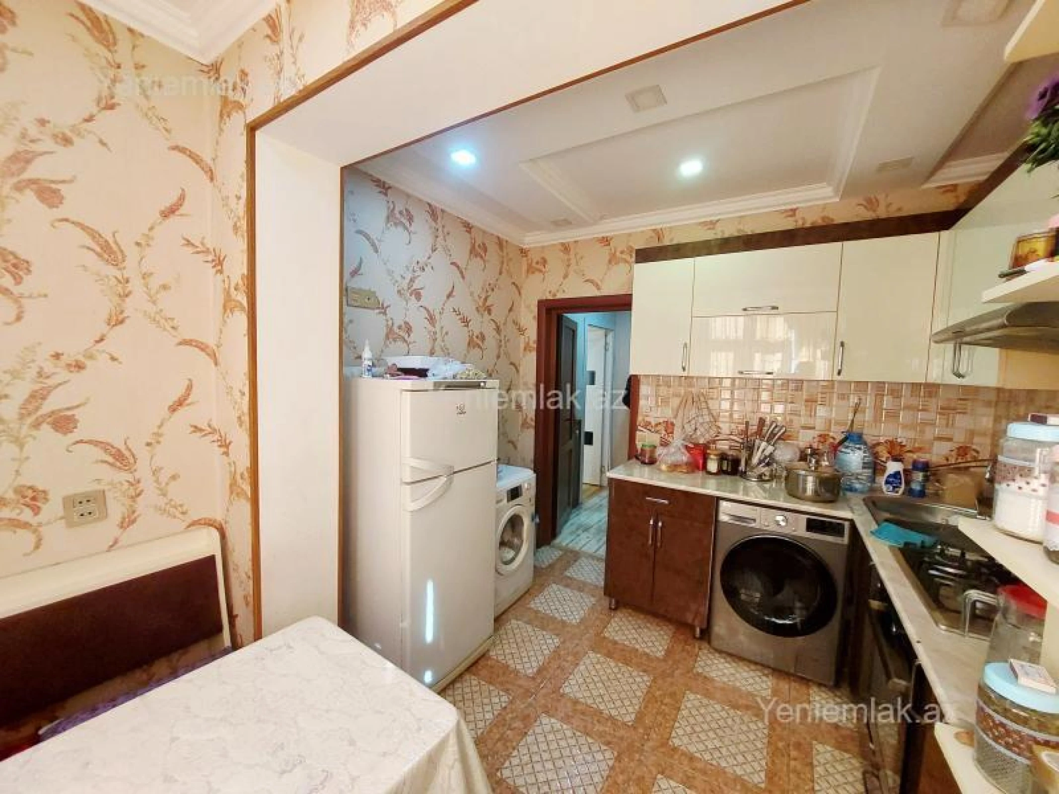 Satılır 2 otaqlı köhnə tikili 58 m²
