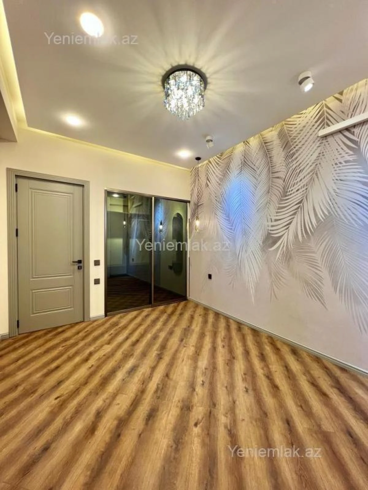 Satılır 3 otaqlı yeni tikili 80 m²