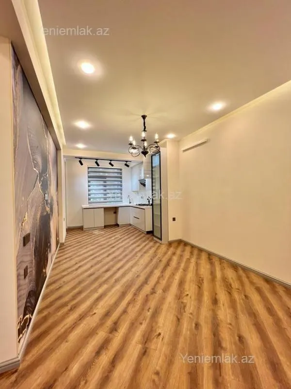 Satılır 3 otaqlı yeni tikili 80 m²