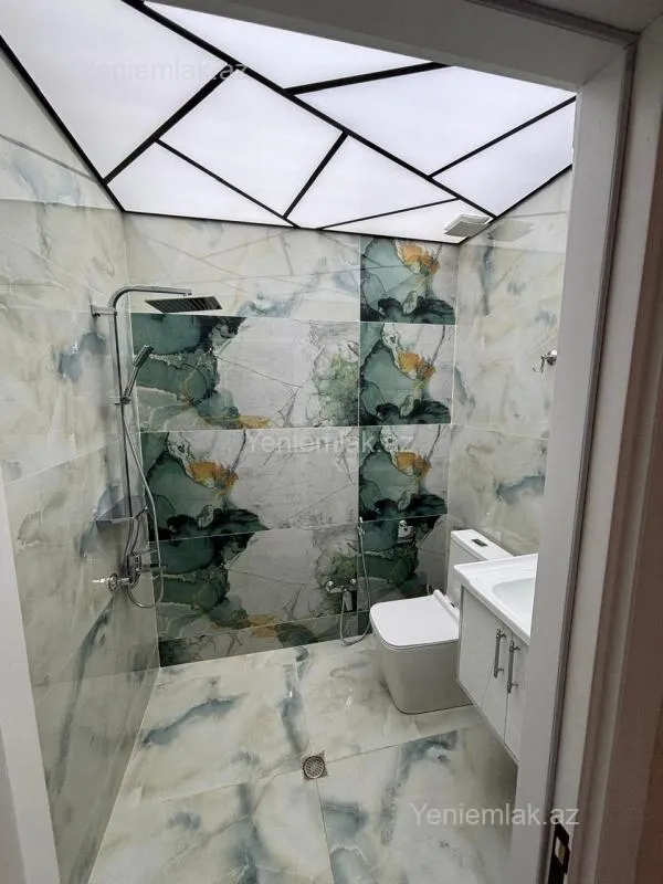 Satılır 2 otaqlı yeni tikili 70 m²