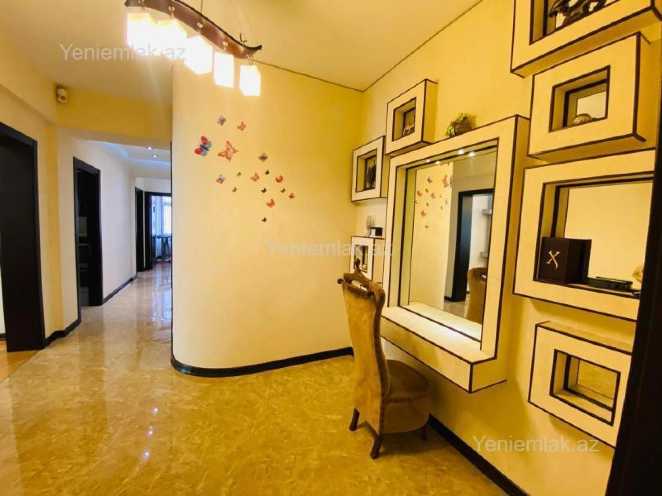 Satılır 3 otaqlı yeni tikili 115 m²