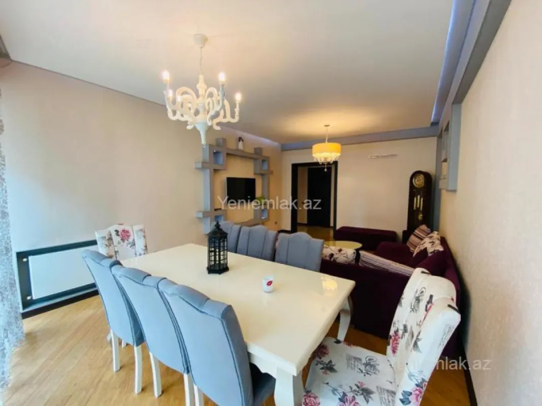 Satılır 3 otaqlı yeni tikili 115 m²