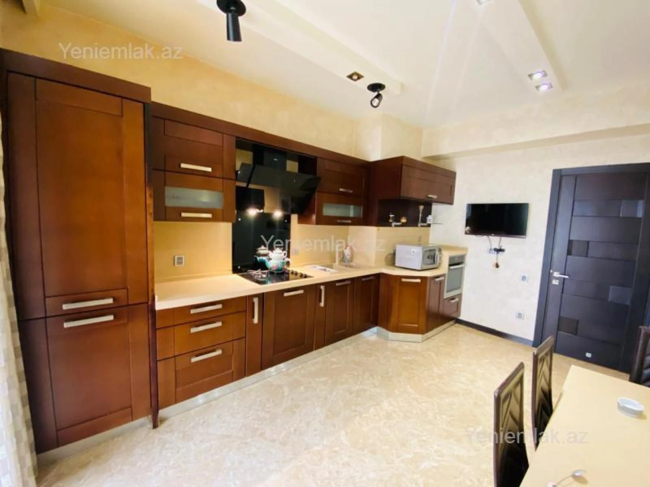 Satılır 3 otaqlı yeni tikili 115 m²