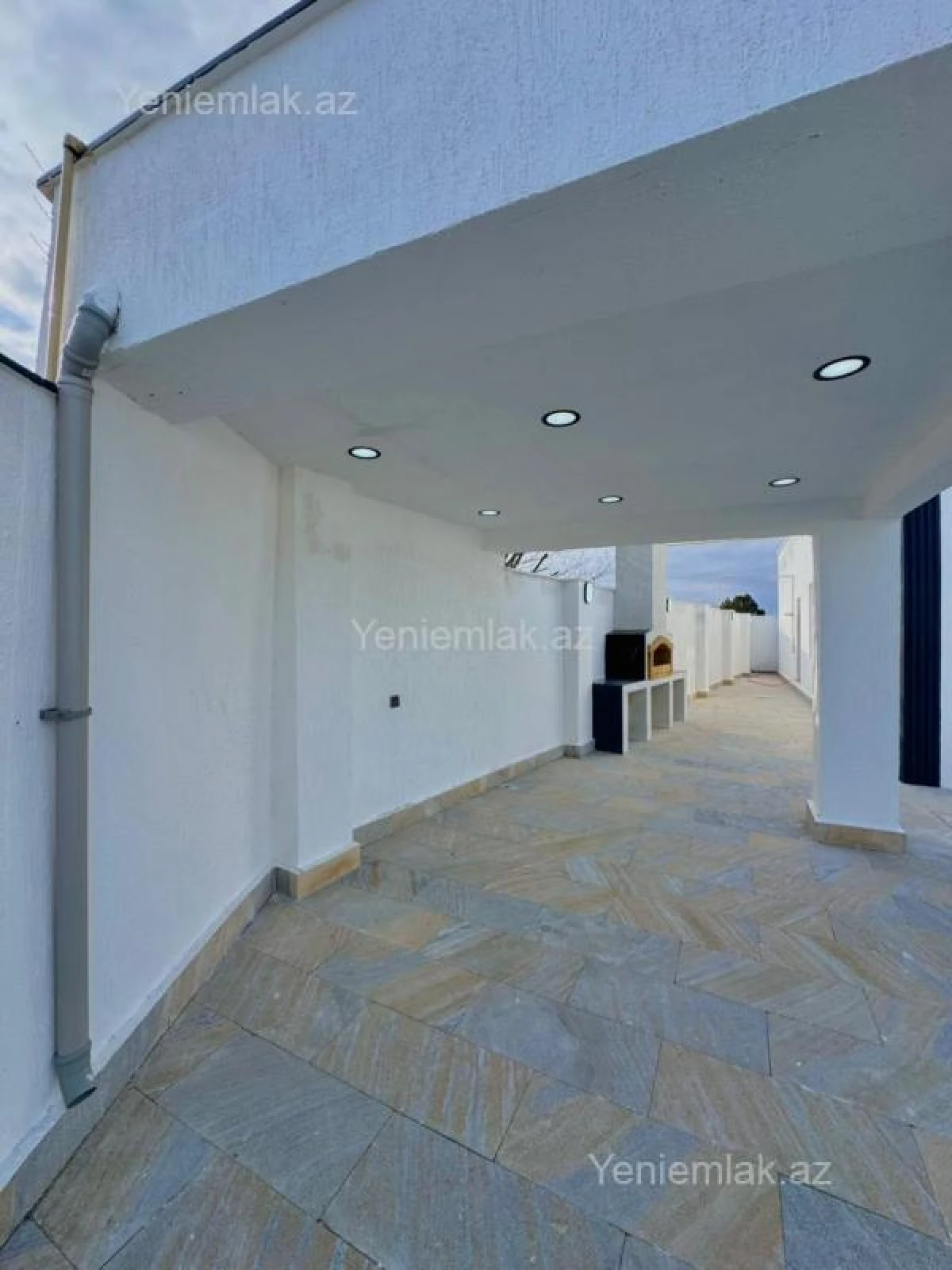 Satılır 4 otaqlı həyət evi 160 m²