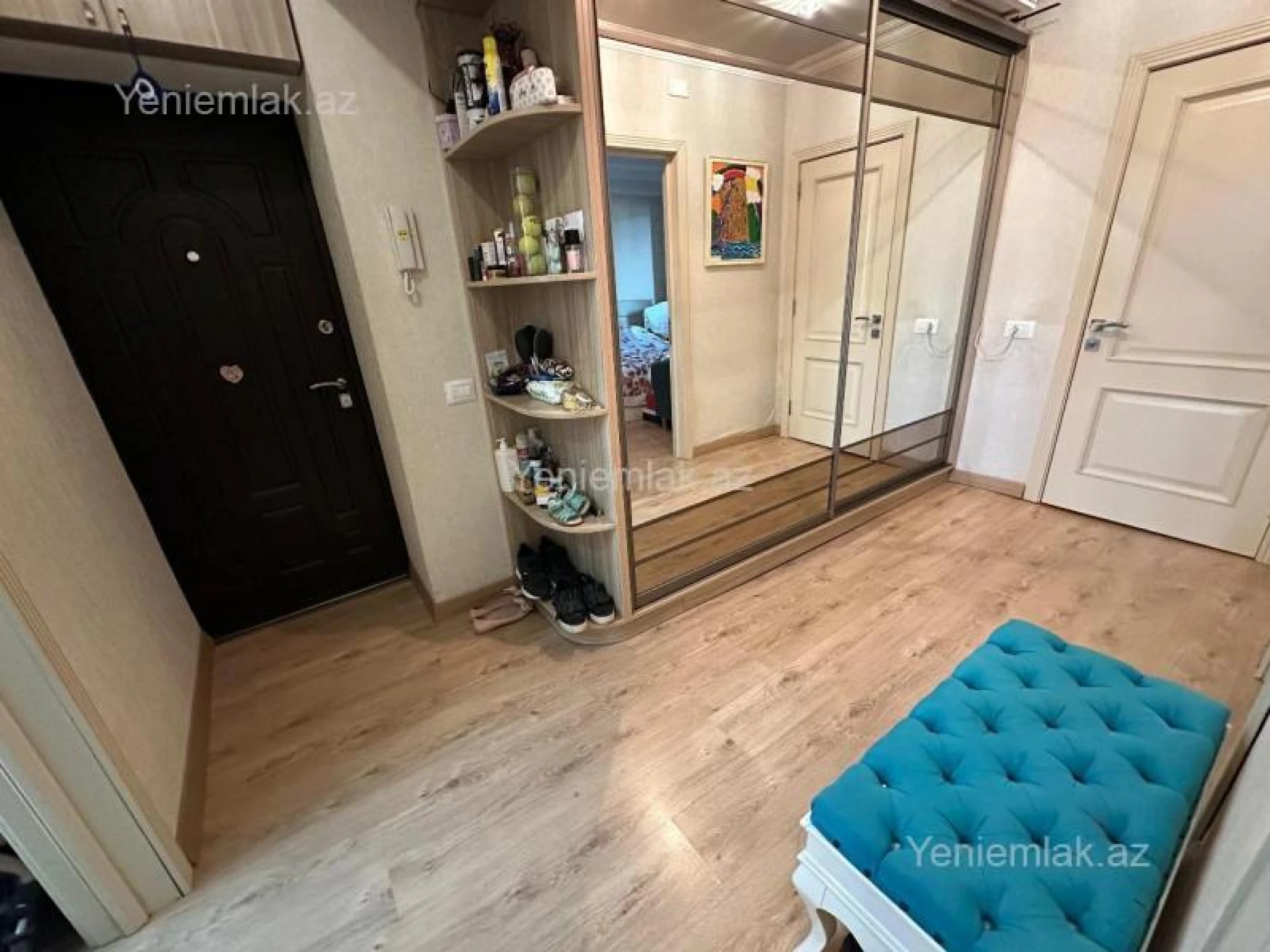 Satılır 2 otaqlı köhnə tikili 75 m²