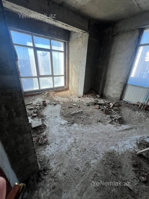 Satılır 3 otaqlı yeni tikili 136 m²