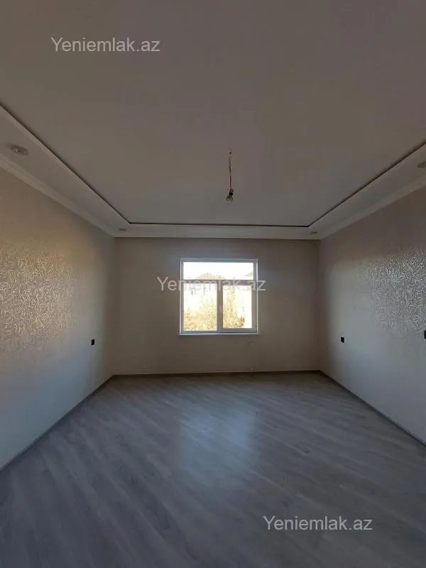 Satılır 4 otaqlı həyət evi 180 m²