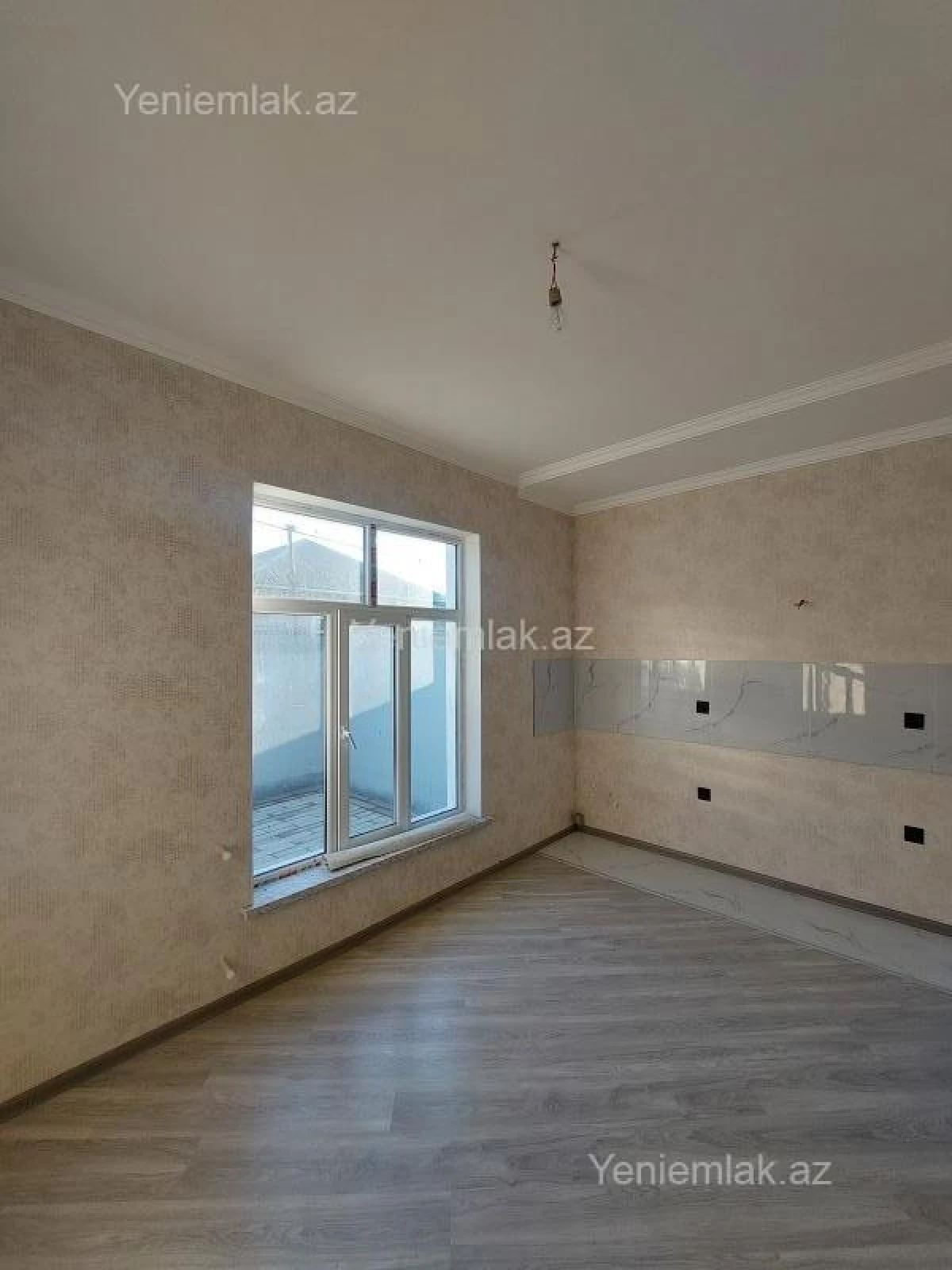 Satılır 4 otaqlı həyət evi 180 m²