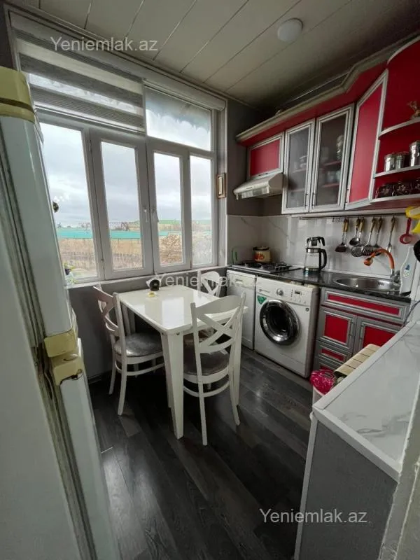 Satılır 3 otaqlı köhnə tikili 60 m²