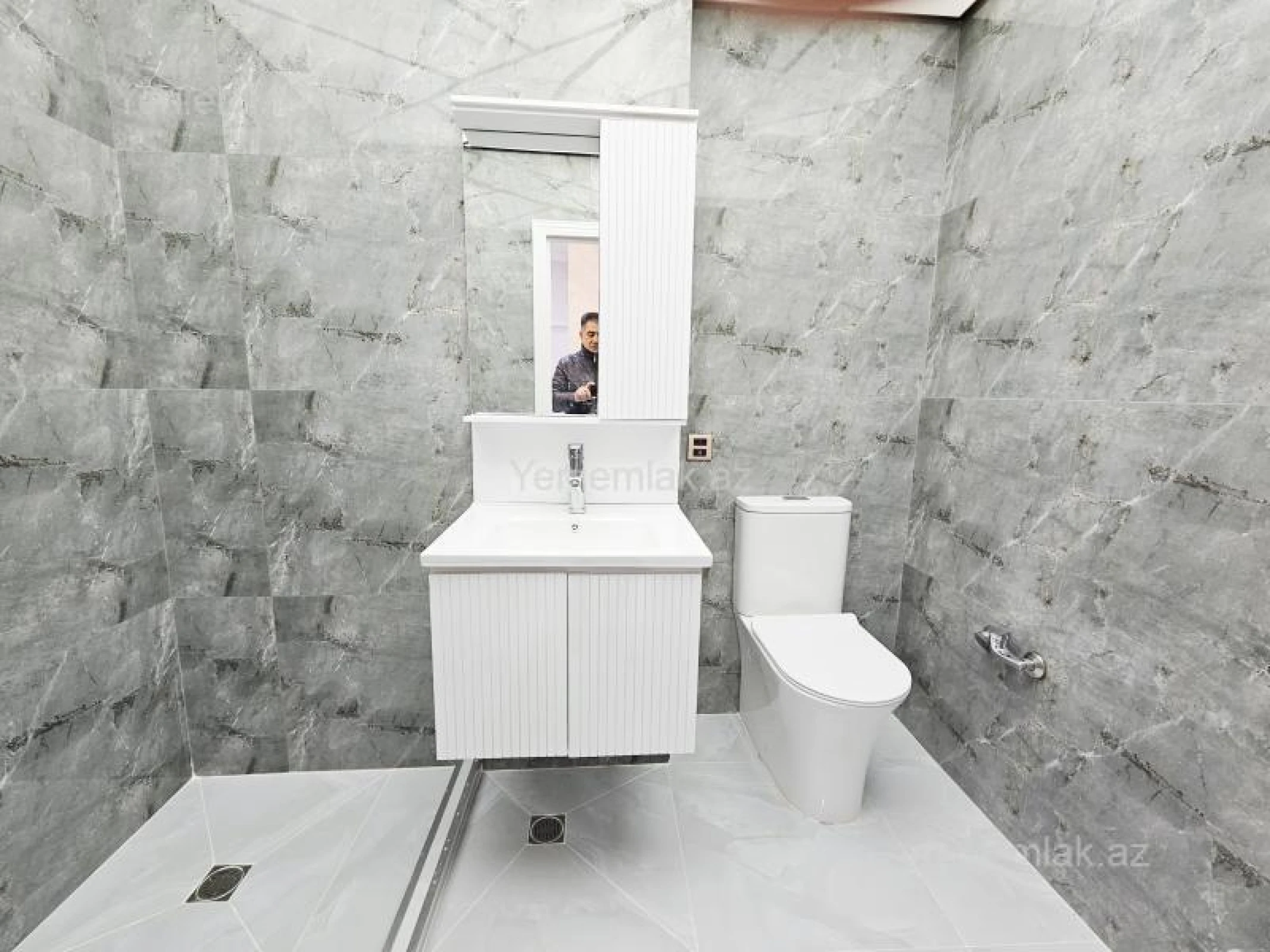 Satılır 3 otaqlı yeni tikili 90 m²