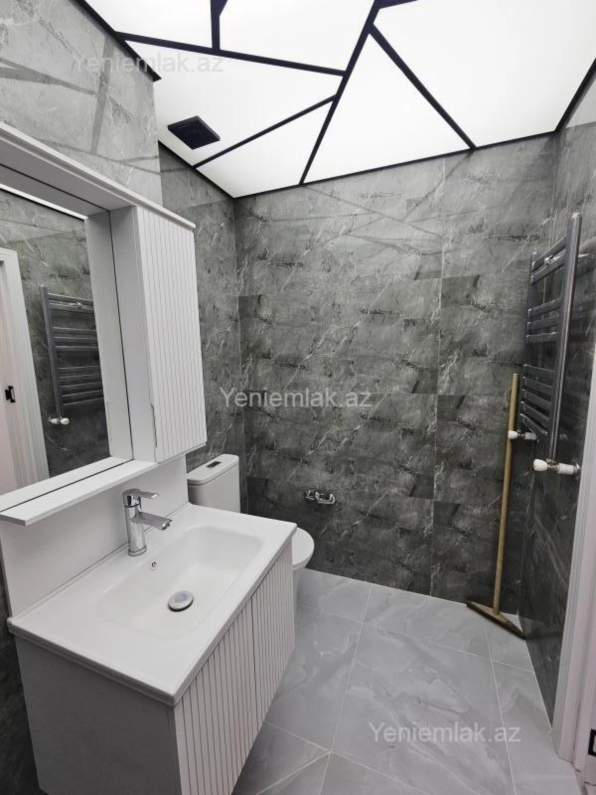 Satılır 3 otaqlı yeni tikili 90 m²