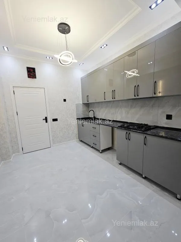 Satılır 3 otaqlı yeni tikili 90 m²