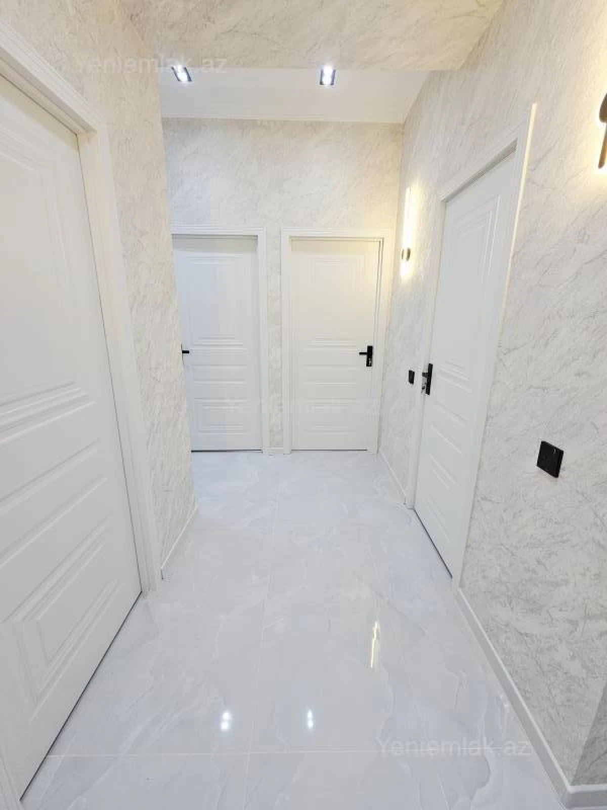 Satılır 3 otaqlı yeni tikili 90 m²