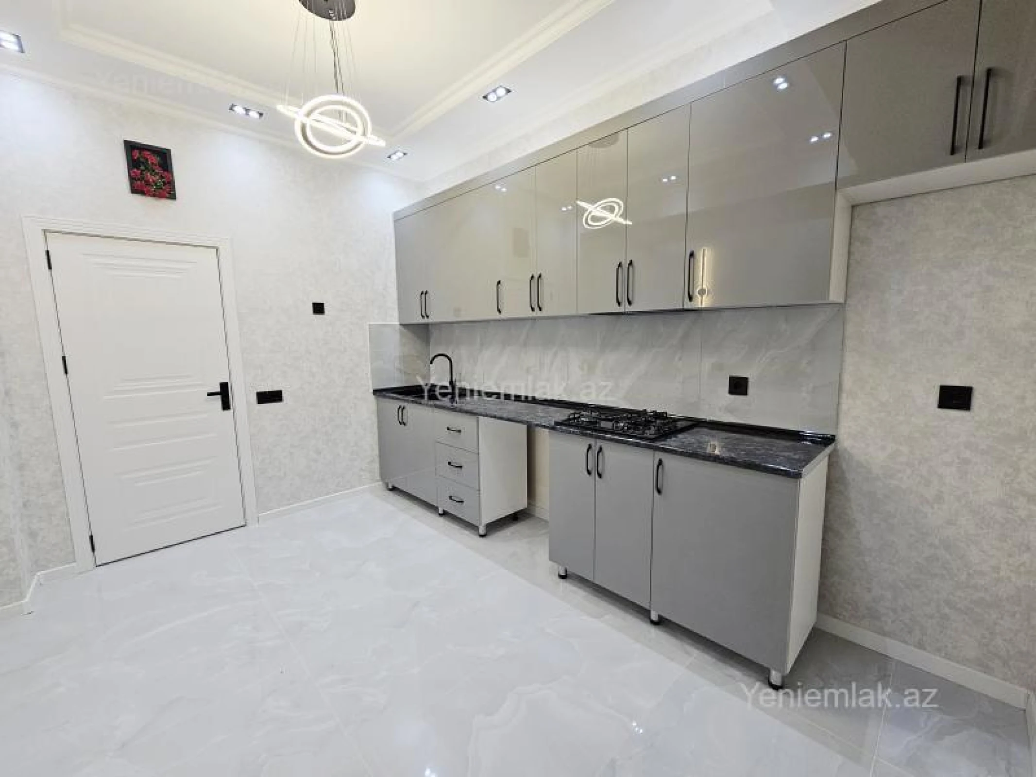 Satılır 3 otaqlı yeni tikili 90 m²