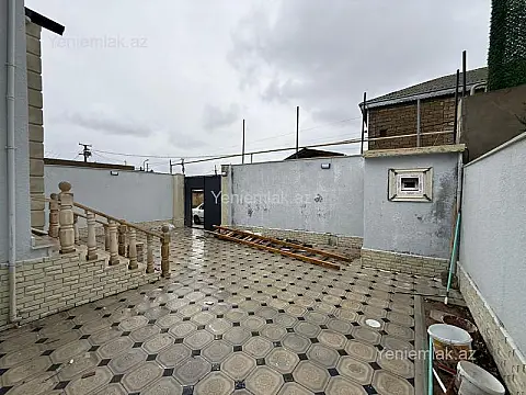 Satılır 4 otaqlı həyət evi 125 m²