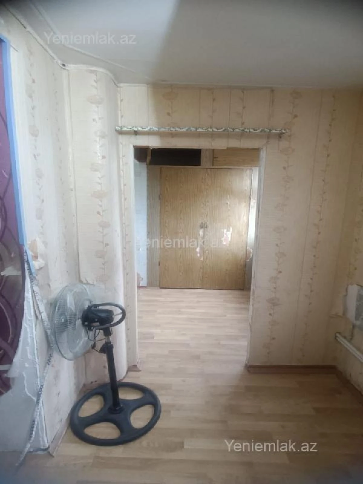 Satılır 1 otaqlı köhnə tikili 33 m²