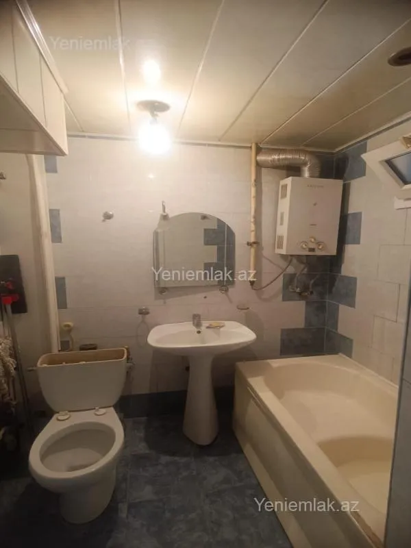Satılır 1 otaqlı köhnə tikili 33 m²