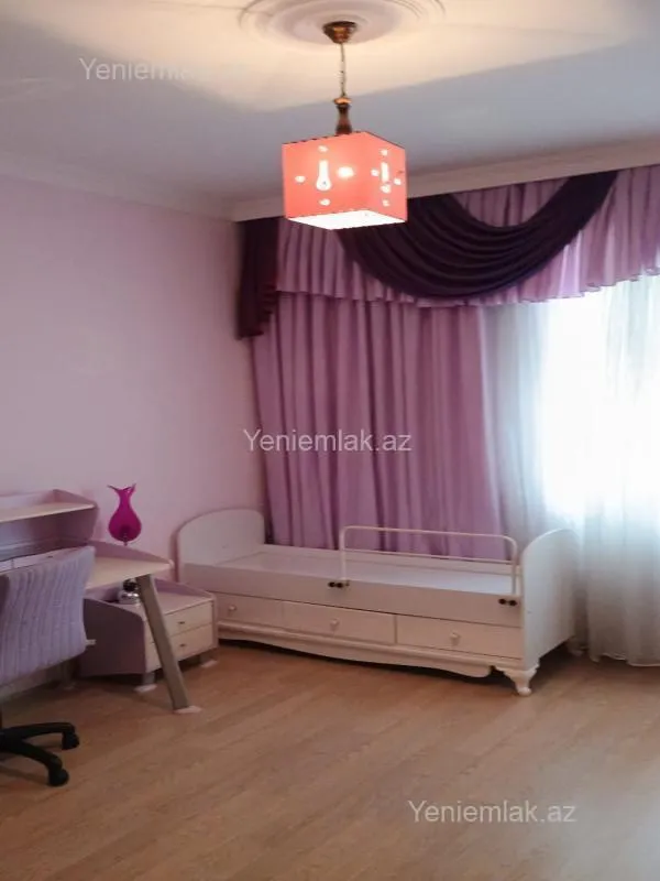 Satılır 4 otaqlı yeni tikili 132 m²