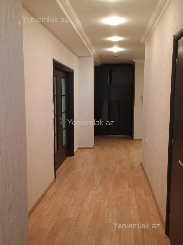Satılır 4 otaqlı yeni tikili 132 m²
