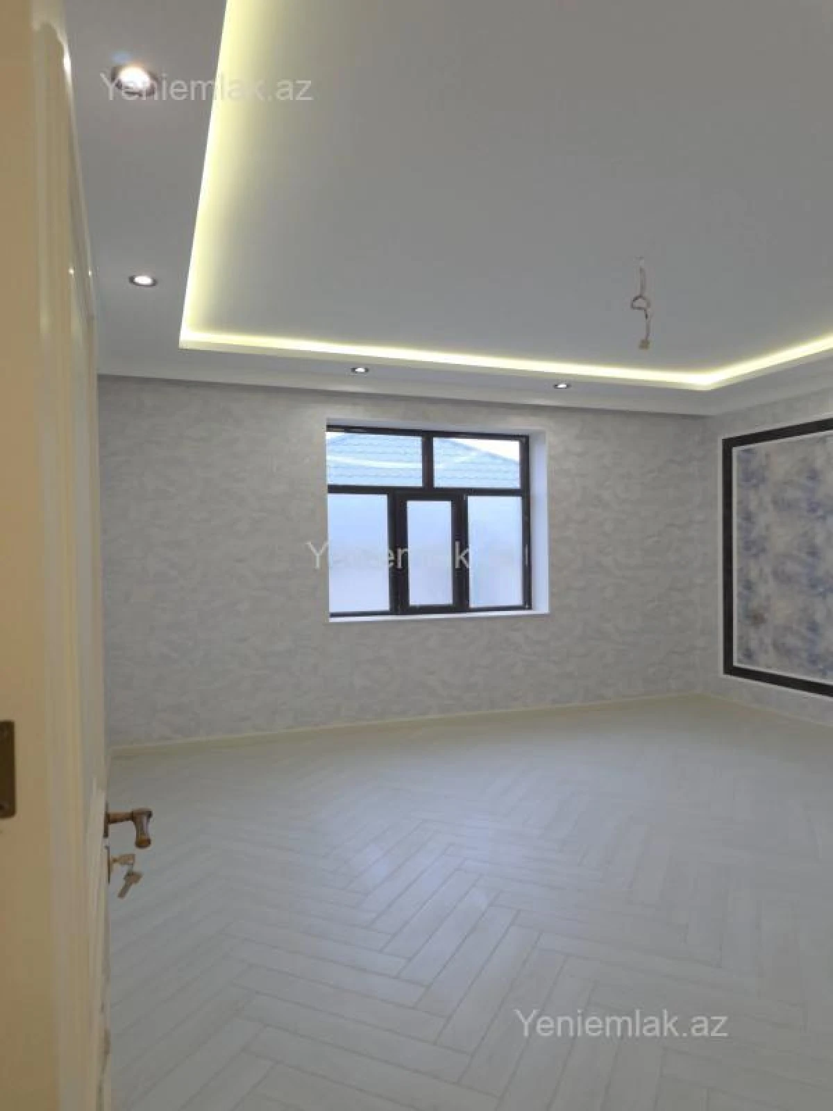 Satılır 10 otaqlı həyət evi 360 m²