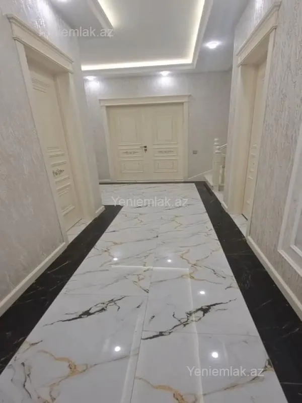 Satılır 10 otaqlı həyət evi 360 m²