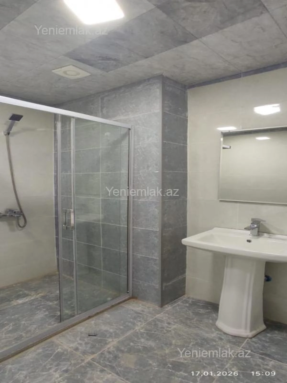 Satılır 2 otaqlı yeni tikili 85 m²