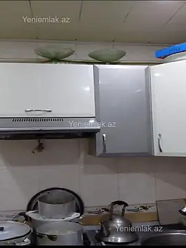 Satılır 4 otaqlı köhnə tikili 80 m²