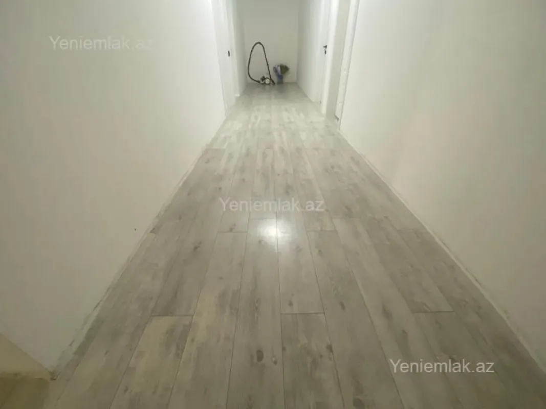 Satılır 4 otaqlı həyət evi 175 m²