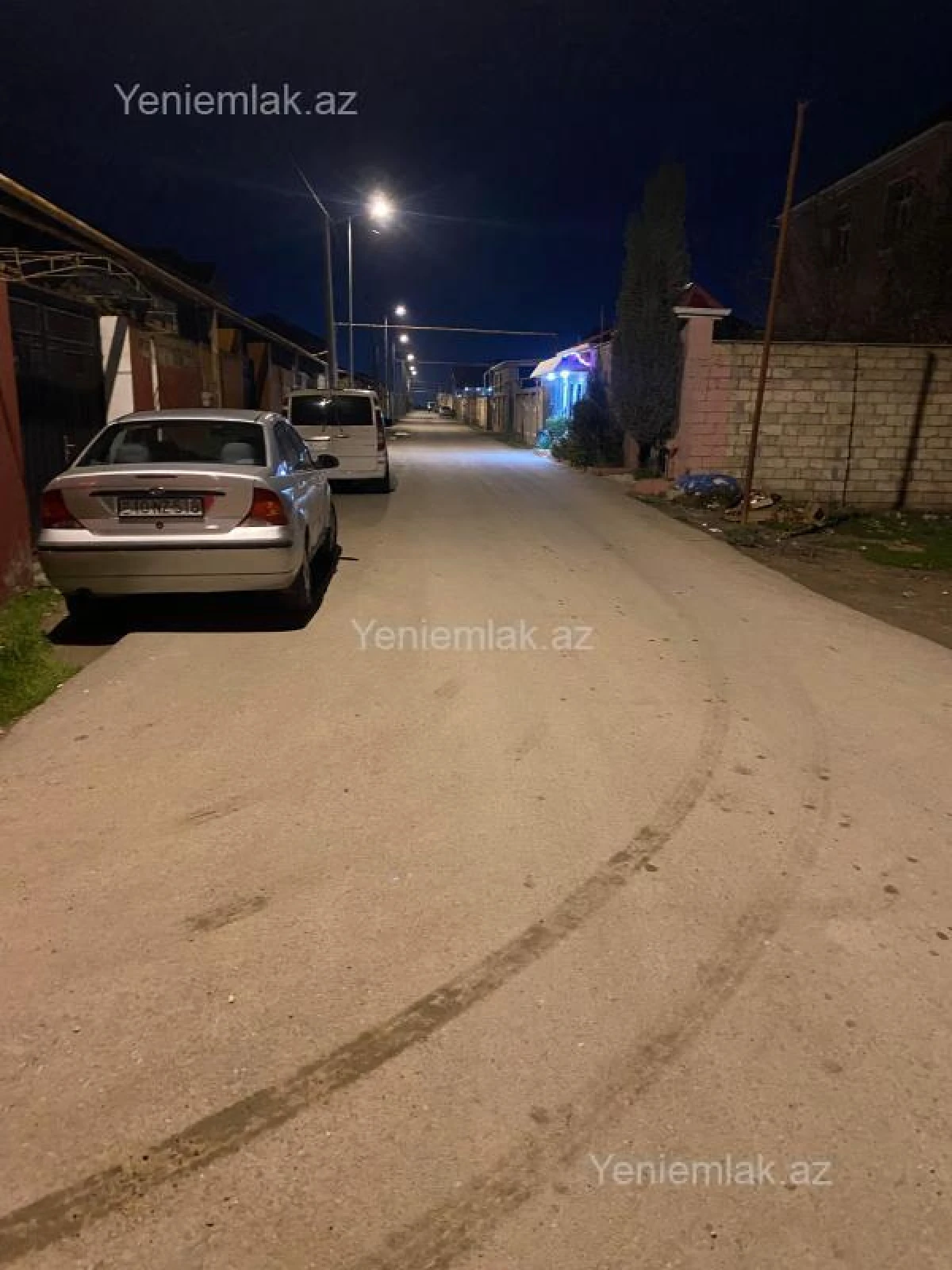 Satılır 4 otaqlı həyət evi 175 m²