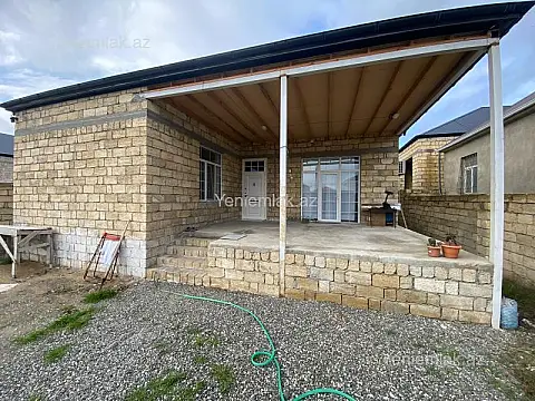 Satılır 4 otaqlı həyət evi 175 m²
