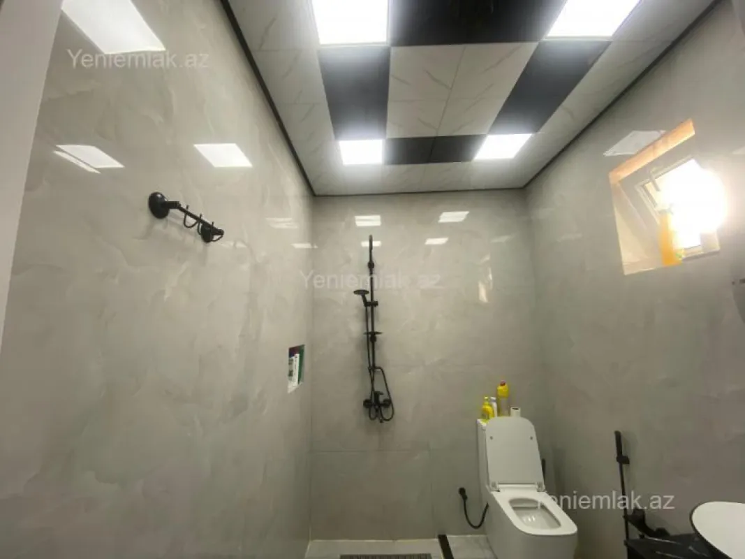 Satılır 4 otaqlı həyət evi 175 m²