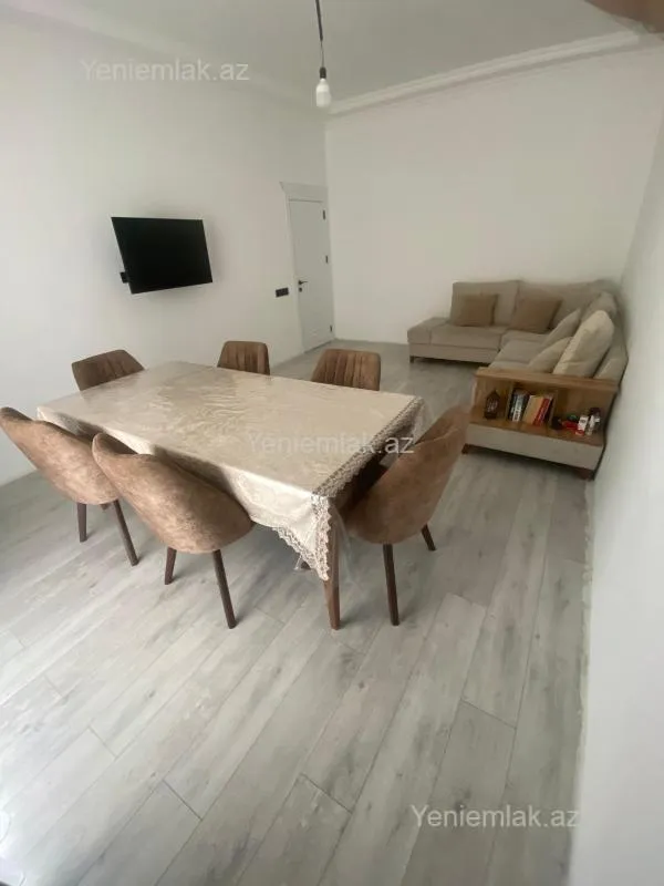 Satılır 4 otaqlı həyət evi 175 m²