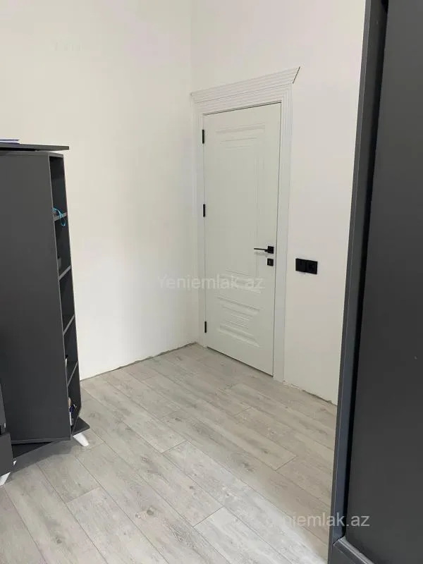 Satılır 4 otaqlı həyət evi 175 m²
