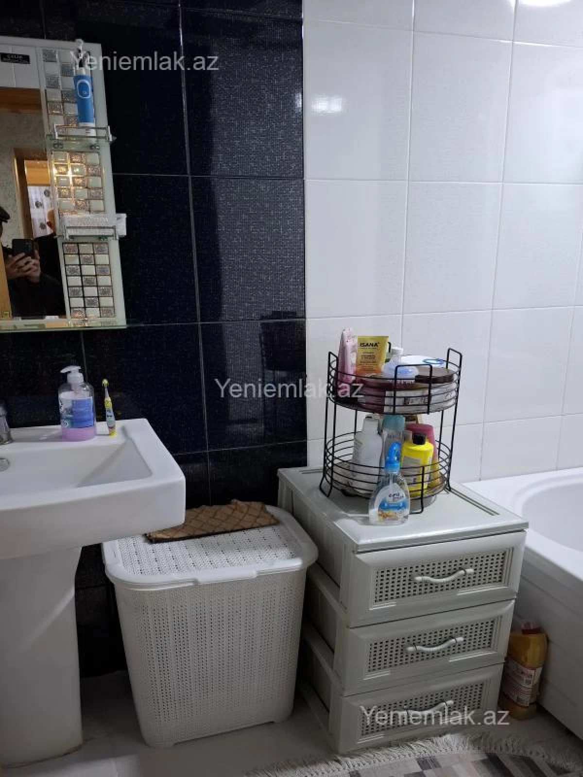 Satılır 3 otaqlı köhnə tikili 70 m²