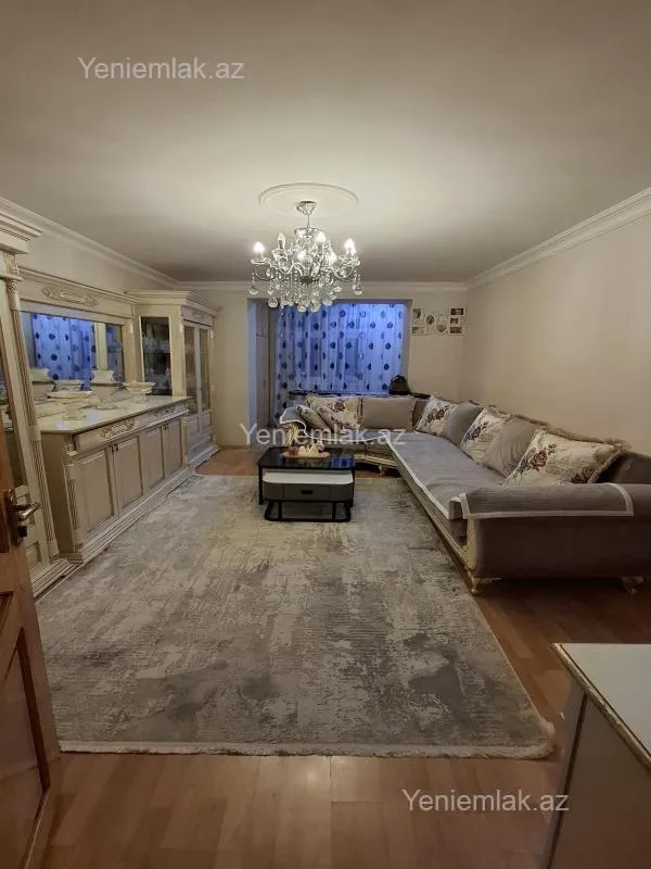 Satılır 3 otaqlı köhnə tikili 70 m²