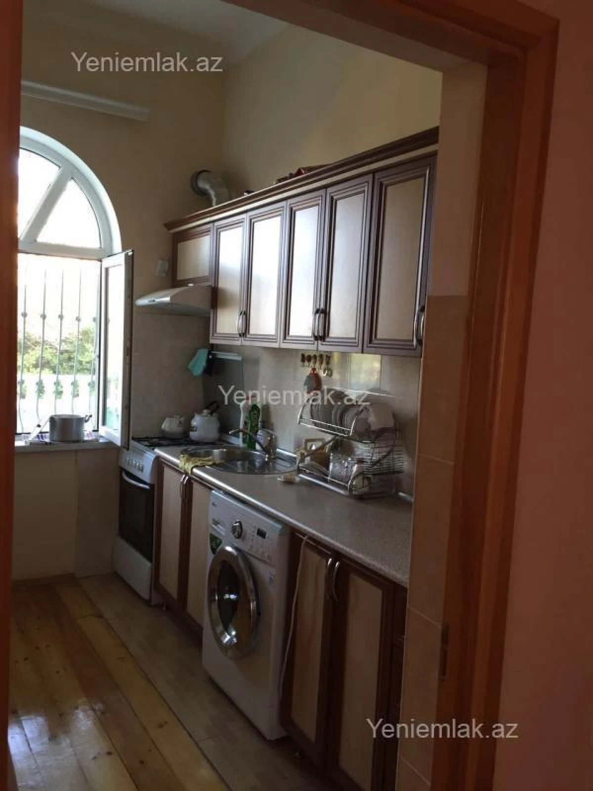 Satılır 7 otaqlı həyət evi 220 m²