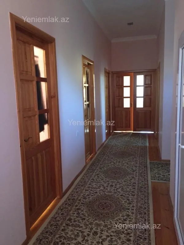 Satılır 7 otaqlı həyət evi 220 m²