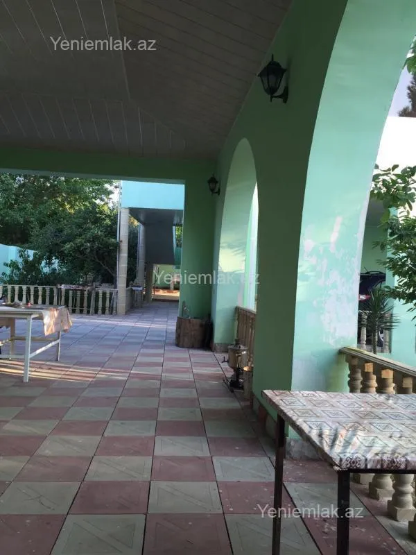 Satılır 7 otaqlı həyət evi 220 m²