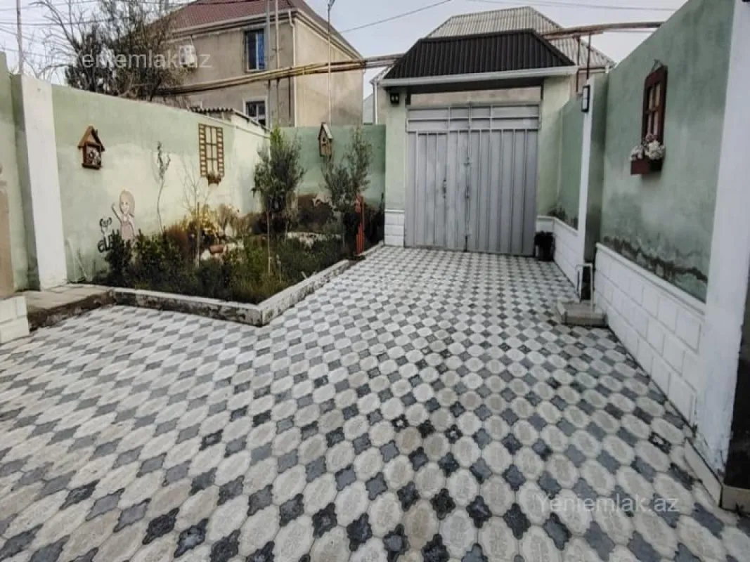 Satılır 4 otaqlı həyət evi 120 m²