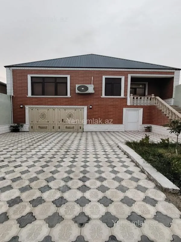 Satılır 4 otaqlı həyət evi 120 m²