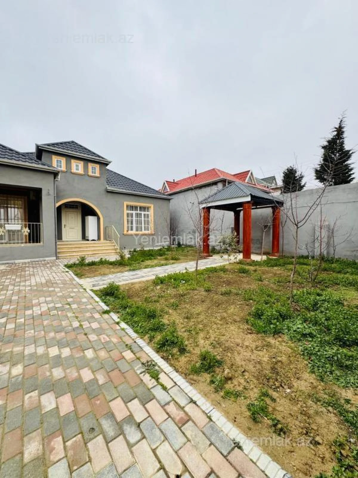 Satılır 4 otaqlı həyət evi 147 m²