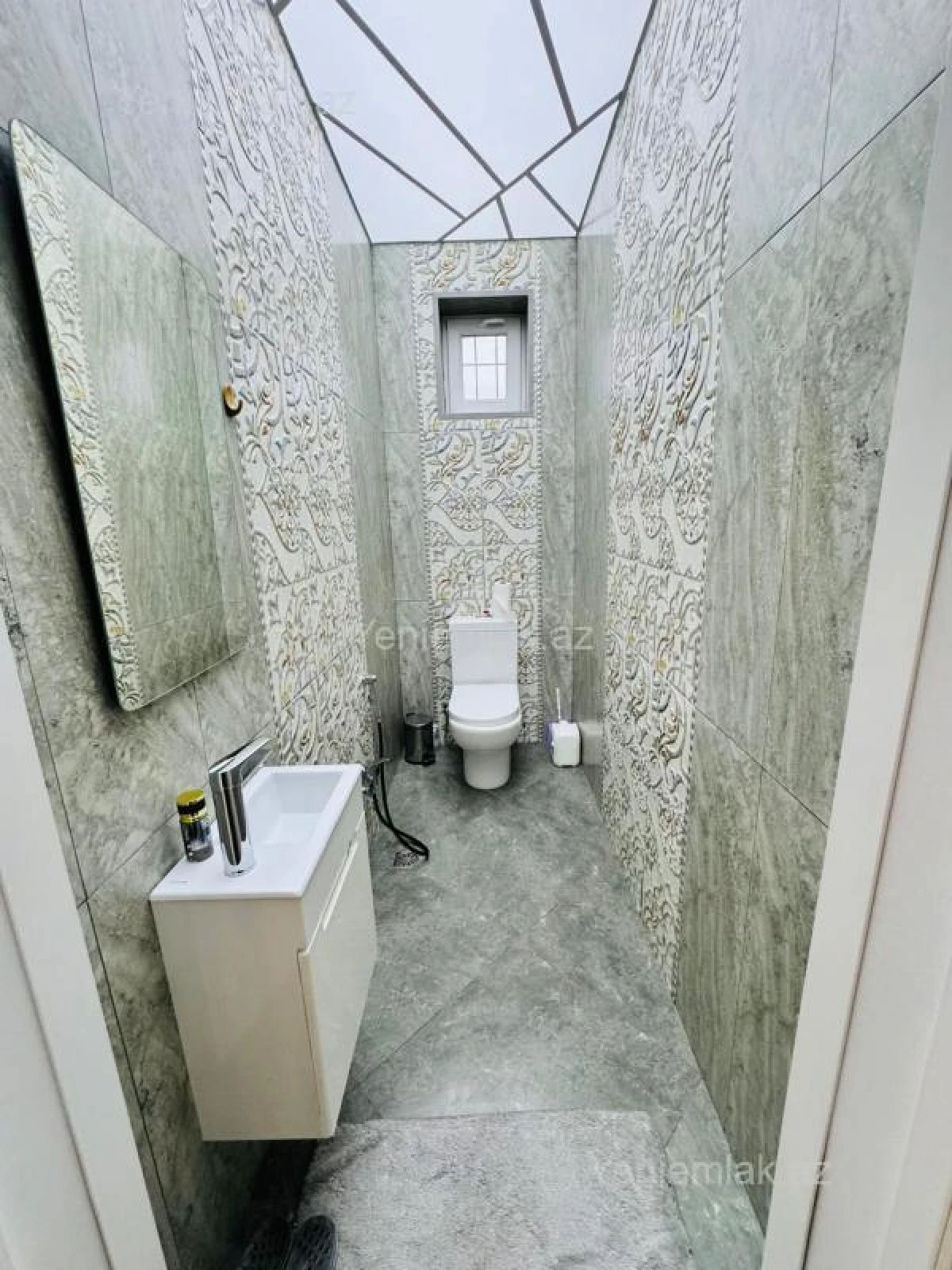 Satılır 4 otaqlı həyət evi 147 m²