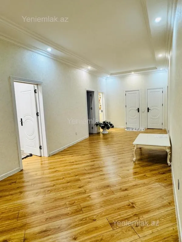 Satılır 4 otaqlı həyət evi 147 m²