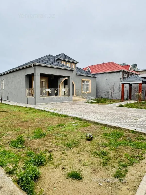 Satılır 4 otaqlı həyət evi 147 m²