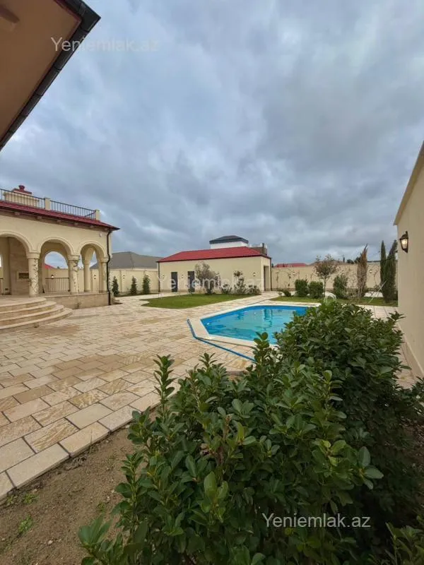 Satılır 6 otaqlı həyət evi 400 m²